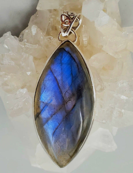 Labradorite in Sterling Silver Pendant