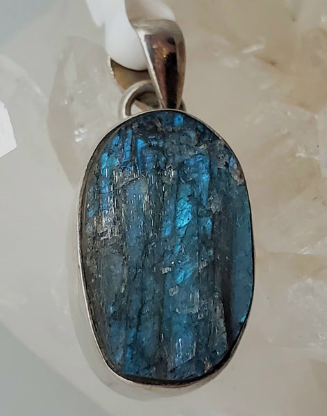 Labradorite in Sterling Silver Pendant